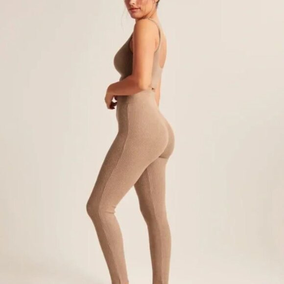 NWT Abercrombie & Fitch | Ribbed Lounge Leggings in Tan | Size Small - Picture 2 of 15